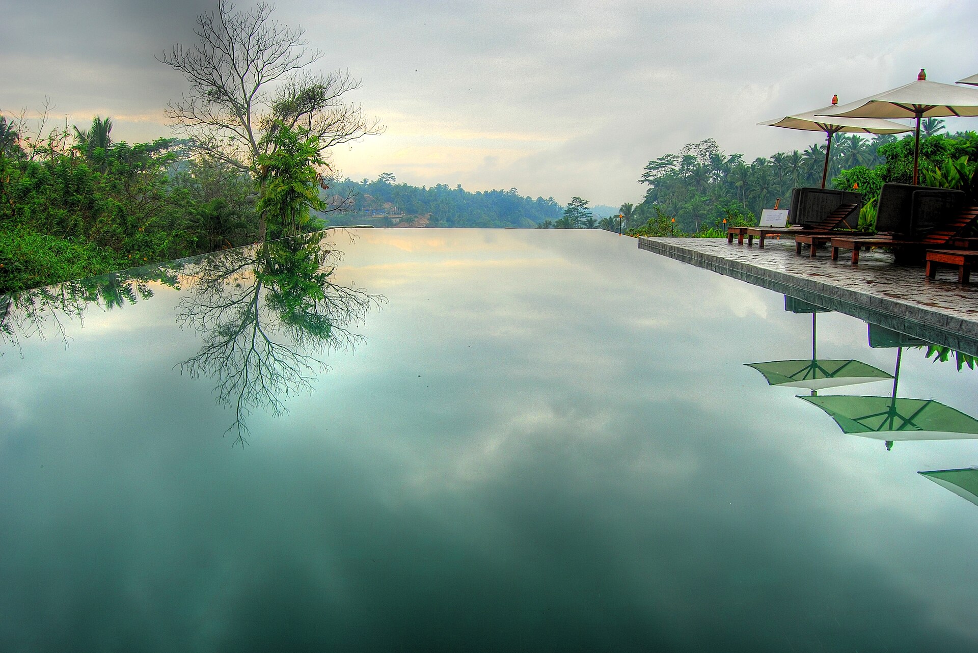 Infinity pool at Alila Villas Uluwatu