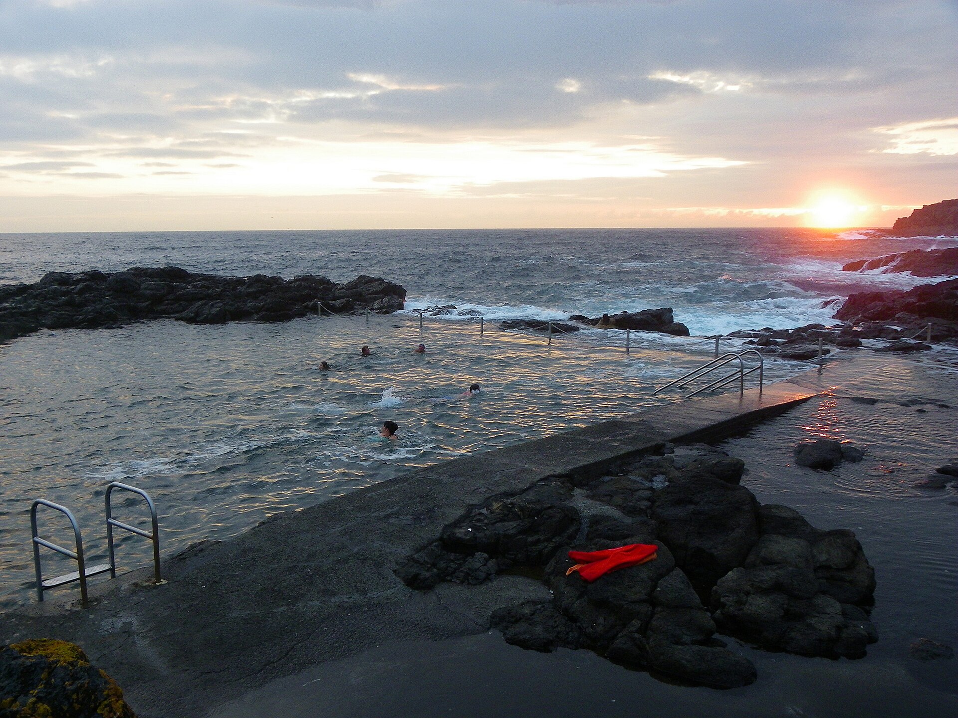 Early light on the Kiama sea baths